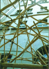 Hnízdo, instalace ve Veletržním paláci, 2002